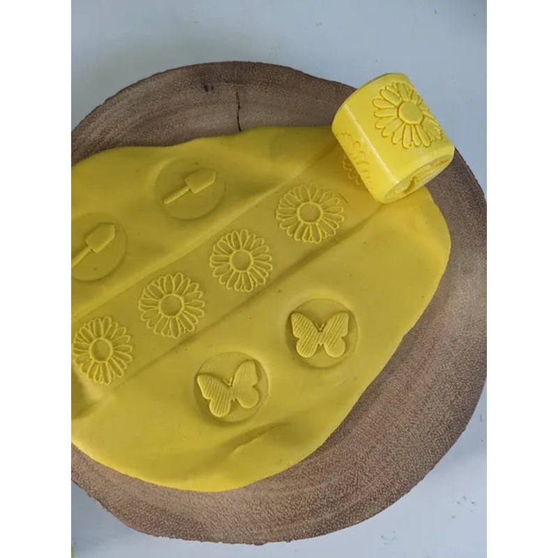 Daisy Flower Playdough Roller