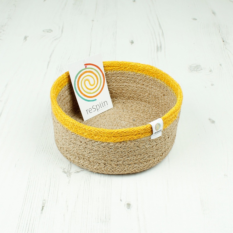ReSpiin Shallow Jute Basket Small Natural / Yellow