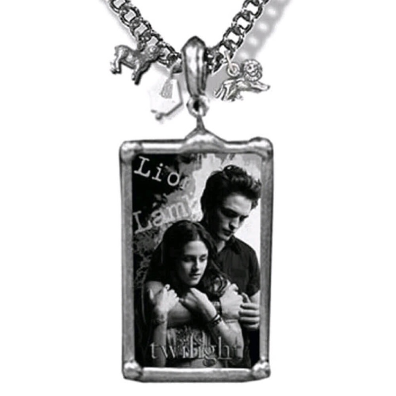 Collier  charme de bijoux crpusculaire (Edward & Bella)